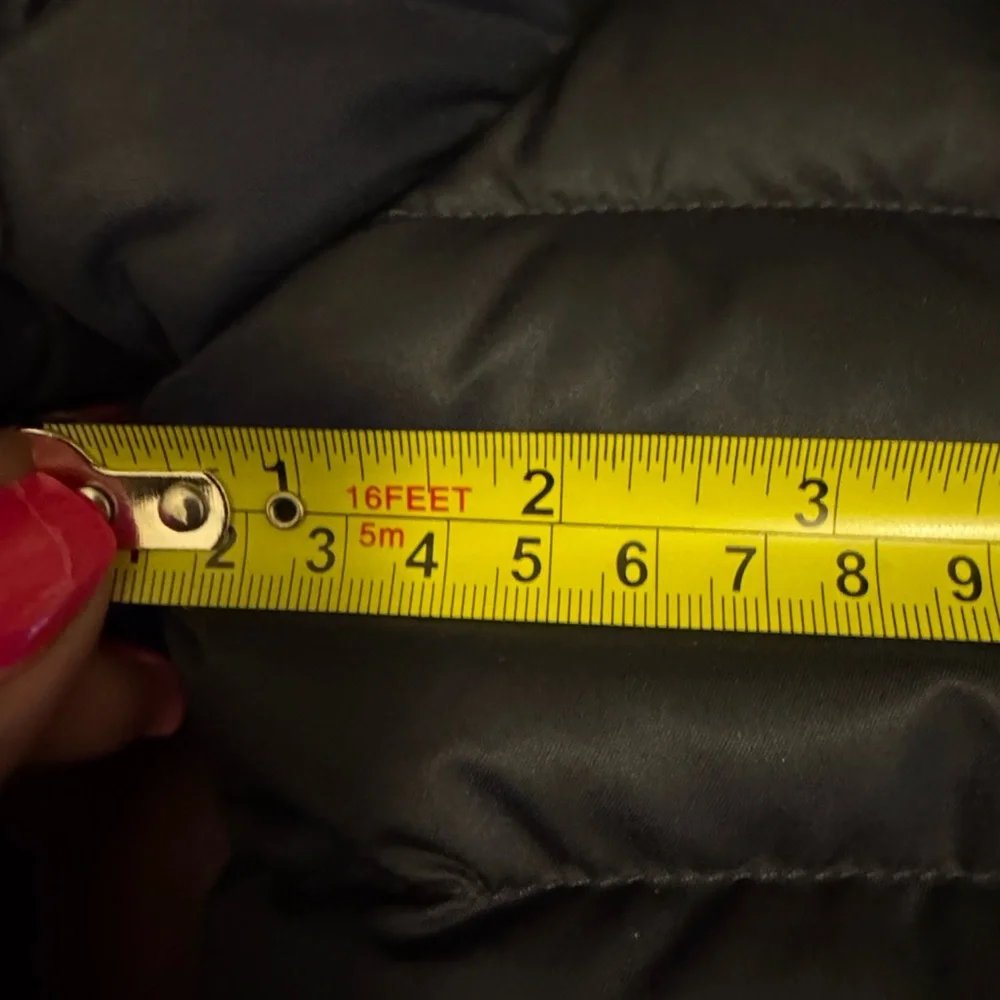 Patagonia Women's Quilted Black Down Puffer Jacket - Picture 7 of 9